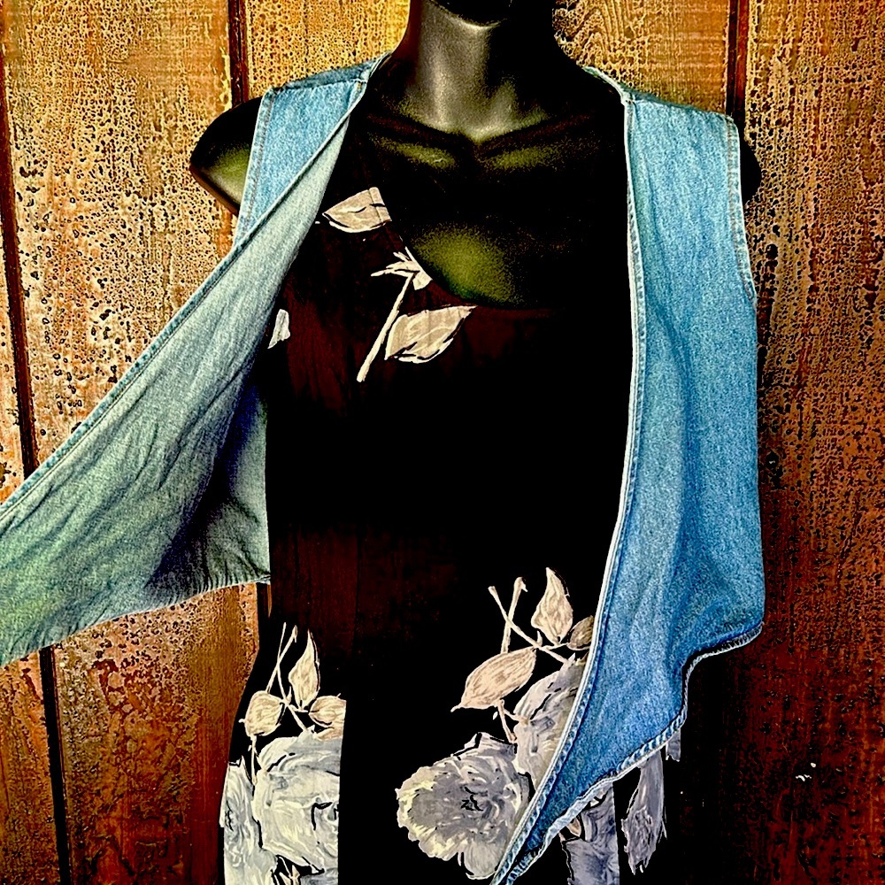 SOLD on Depop-Vintage 90s Grunge Floral Sleeveless Sun Dress with Tie Denim Top - Picture 5 of 6